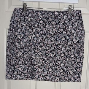 Banana Republic Mini  Straight Skirt Side Zip Lined Navy Floral Women's 8‎